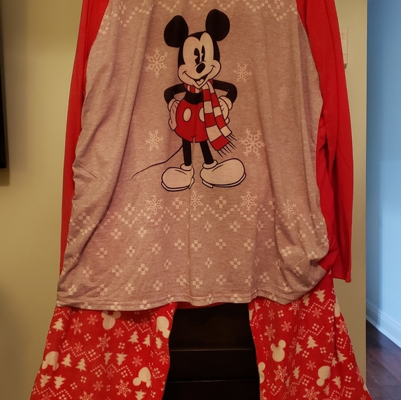 disney family christmas pajamas